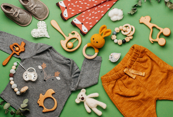 diverse nachhaltige Kinderkleidung